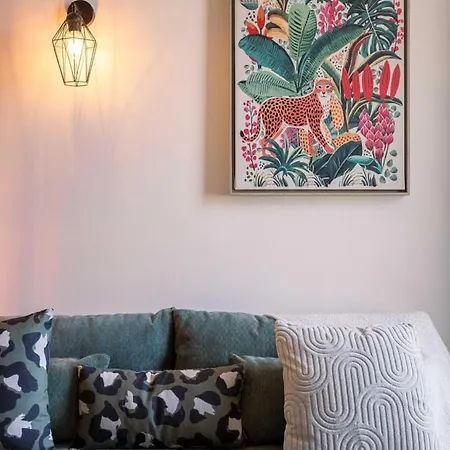 Апартаменты Africa - Unique, Ac, 10mn From Palais&beach, Cozy