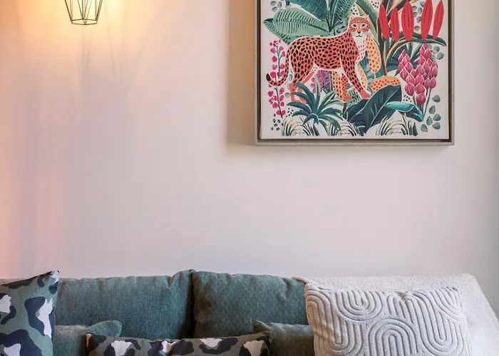 Africa - Unique, Ac, 10mn From Palais&beach, Cozy